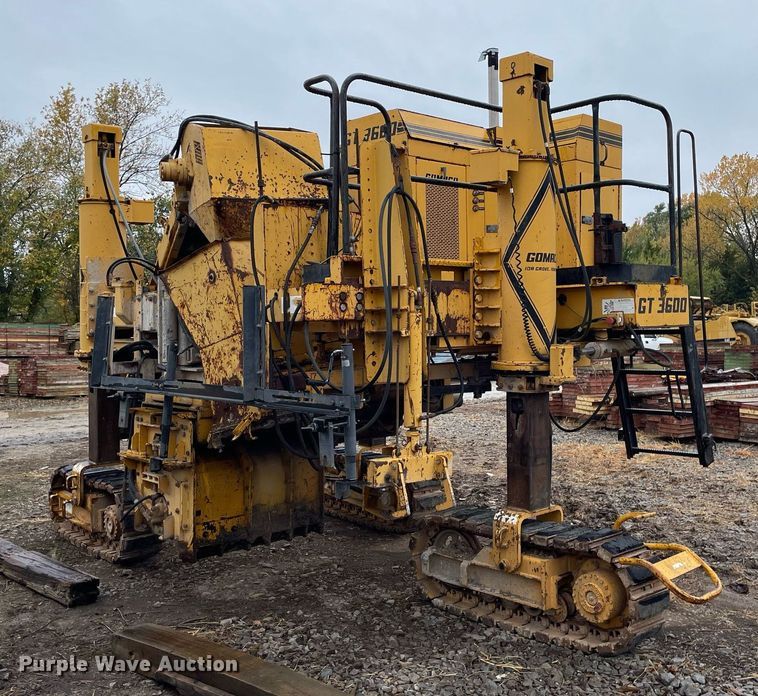 image for item JE9424 1996 Gomaco GT3600  slipform paver