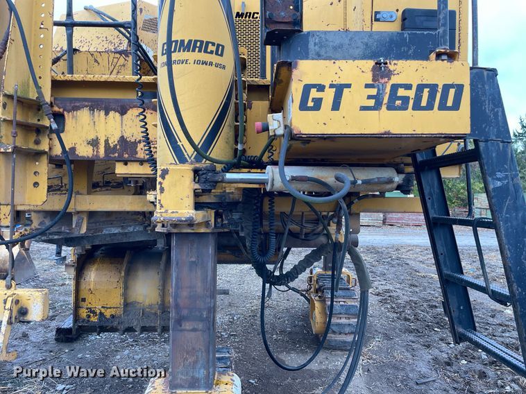 image for item JE9424 1996 Gomaco GT3600  slipform paver