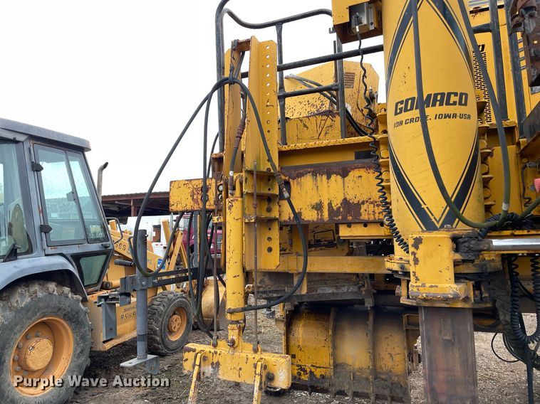 image for item JE9424 1996 Gomaco GT3600  slipform paver
