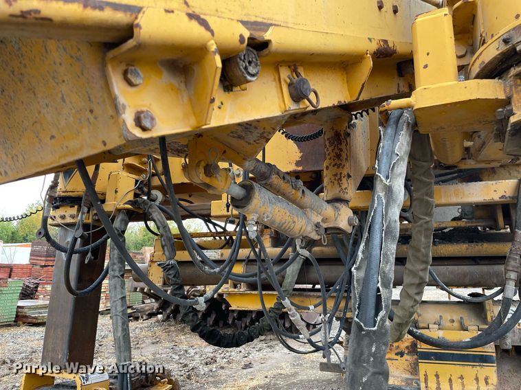 image for item JE9424 1996 Gomaco GT3600  slipform paver