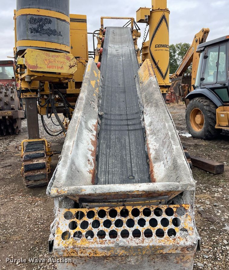 image for item JE9424 1996 Gomaco GT3600  slipform paver