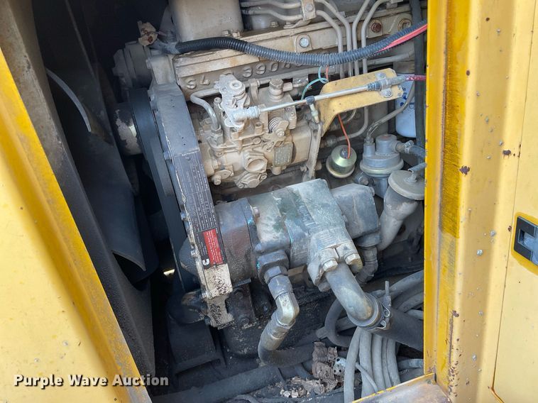 image for item JE9424 1996 Gomaco GT3600  slipform paver