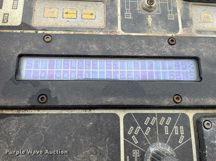 image for item JE9424 1996 Gomaco GT3600  slipform paver