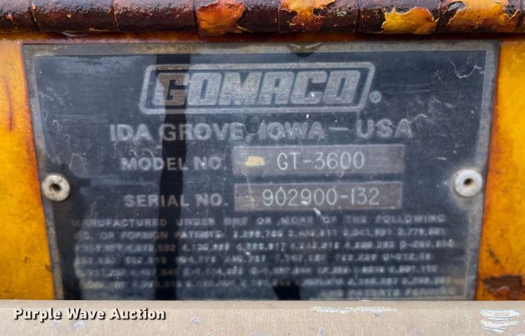 image for item JE9424 1996 Gomaco GT3600  slipform paver