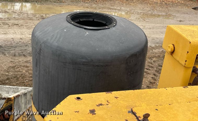 image for item JE9424 1996 Gomaco GT3600  slipform paver