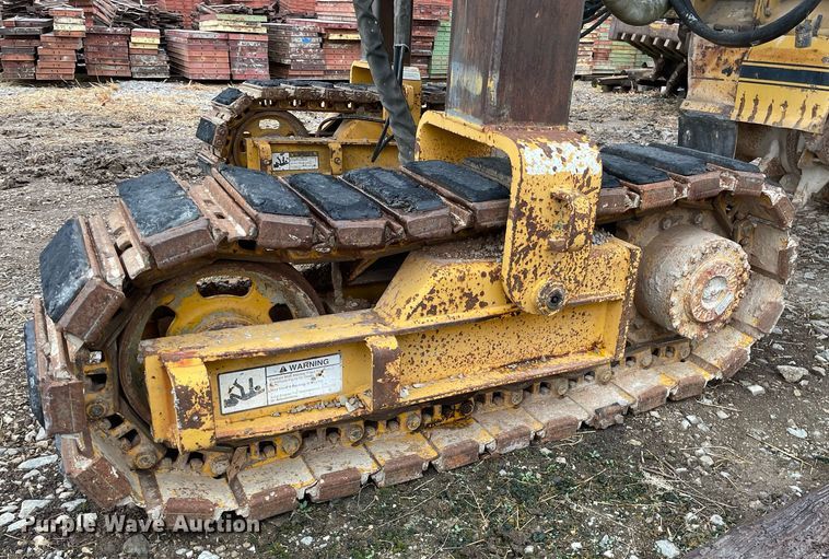 image for item JE9424 1996 Gomaco GT3600  slipform paver