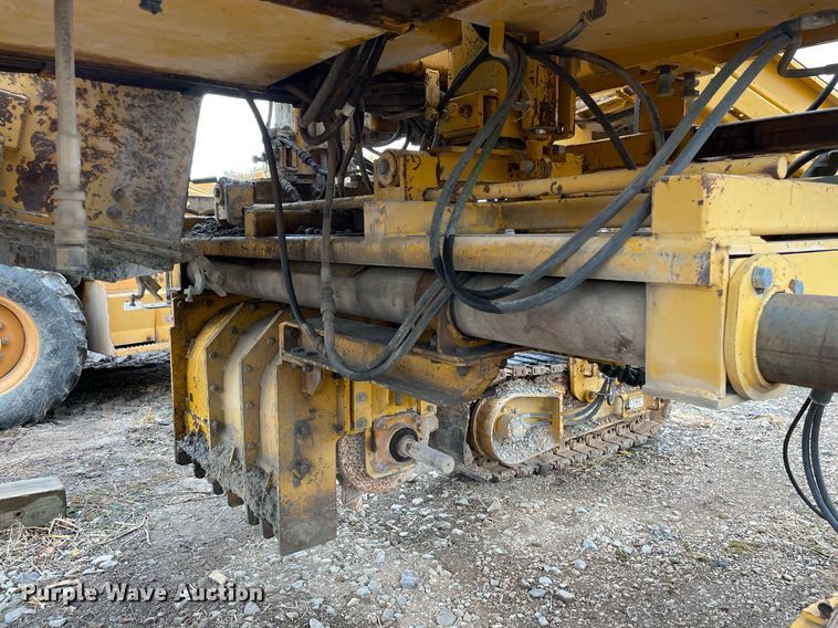 image for item JE9424 1996 Gomaco GT3600  slipform paver