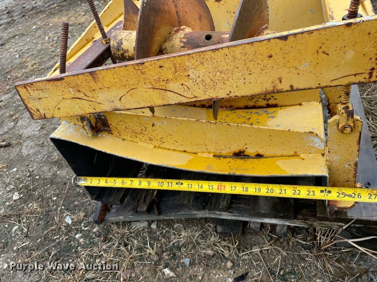 image for item JE9424 1996 Gomaco GT3600  slipform paver