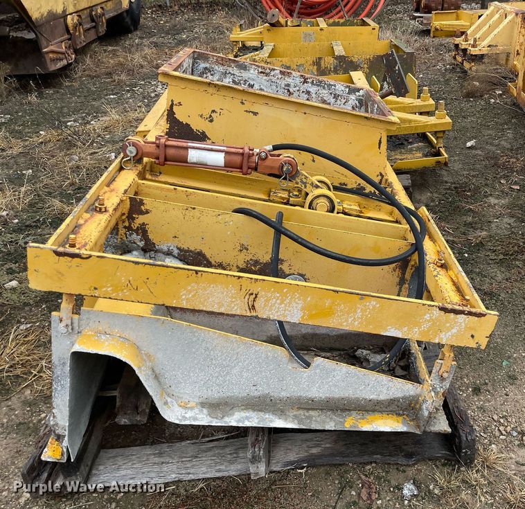 image for item JE9424 1996 Gomaco GT3600  slipform paver