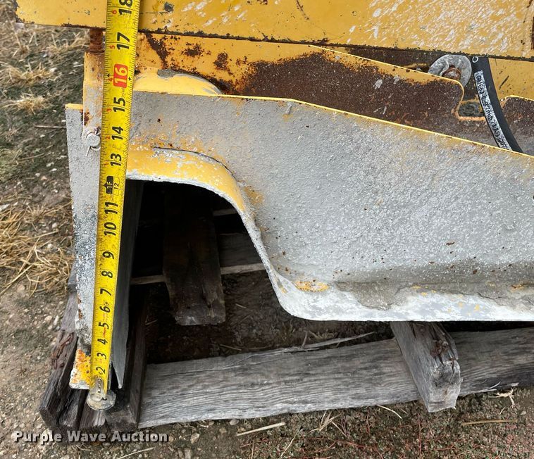 image for item JE9424 1996 Gomaco GT3600  slipform paver