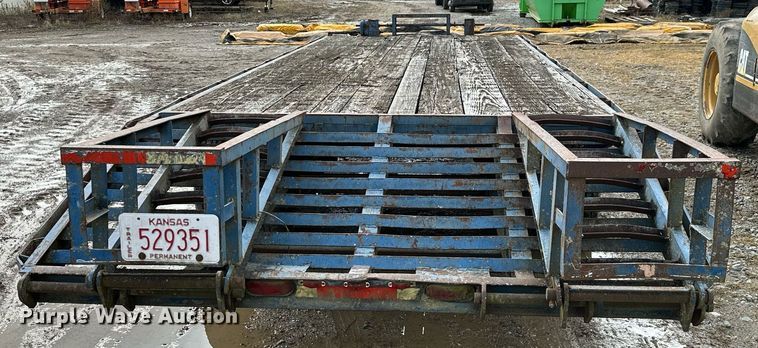 image for item JE9425 1992 Blair Trailers  equipment trailer