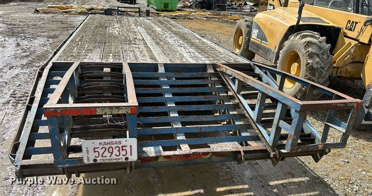 image for item JE9425 1992 Blair Trailers  equipment trailer