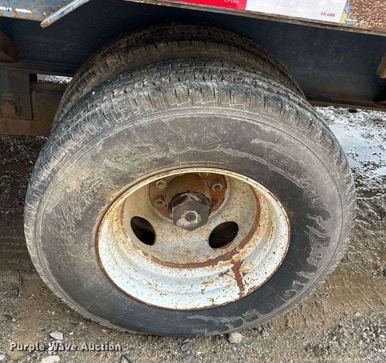 image for item JE9425 1992 Blair Trailers  equipment trailer