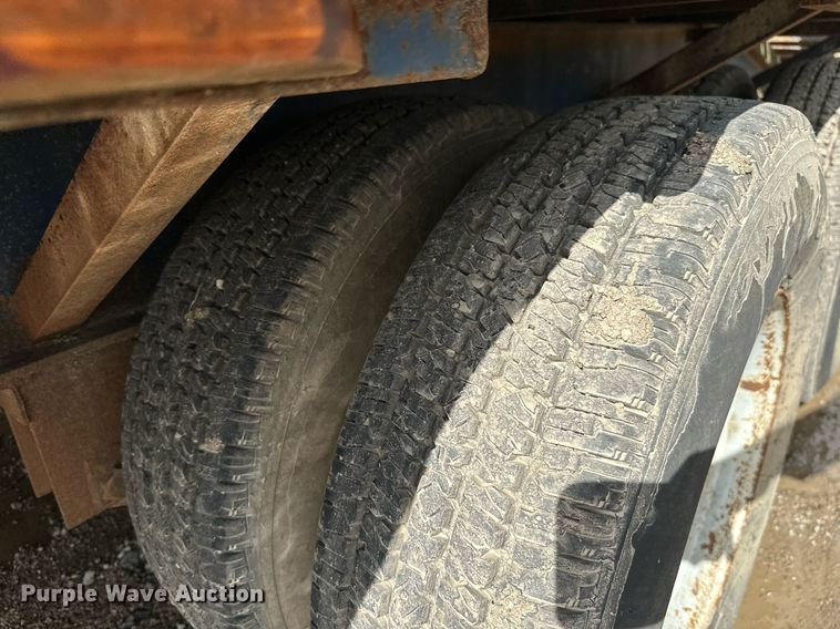 image for item JE9425 1992 Blair Trailers  equipment trailer