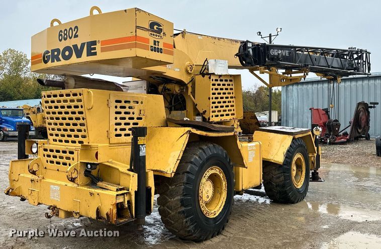 image for item JE9426 1990 Grove RT528C  crane