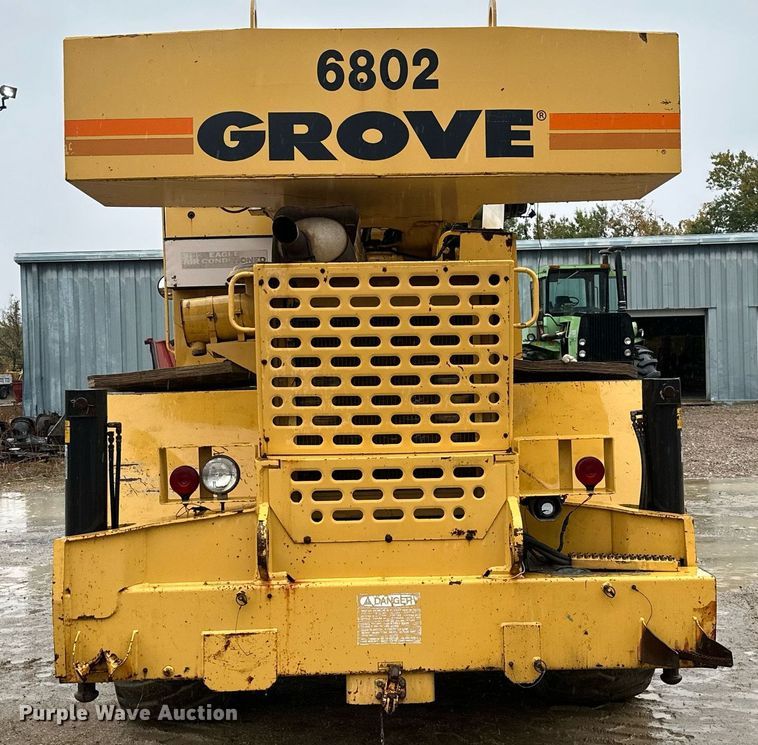 image for item JE9426 1990 Grove RT528C  crane