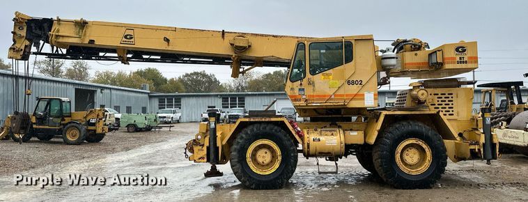 image for item JE9426 1990 Grove RT528C  crane