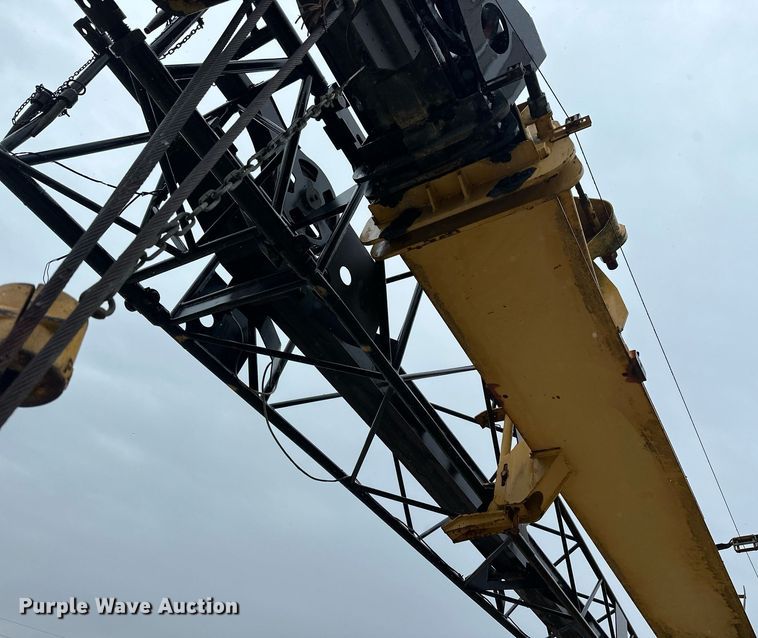 image for item JE9426 1990 Grove RT528C  crane
