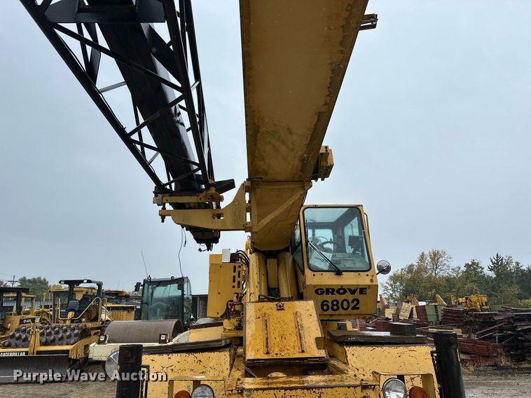 image for item JE9426 1990 Grove RT528C  crane