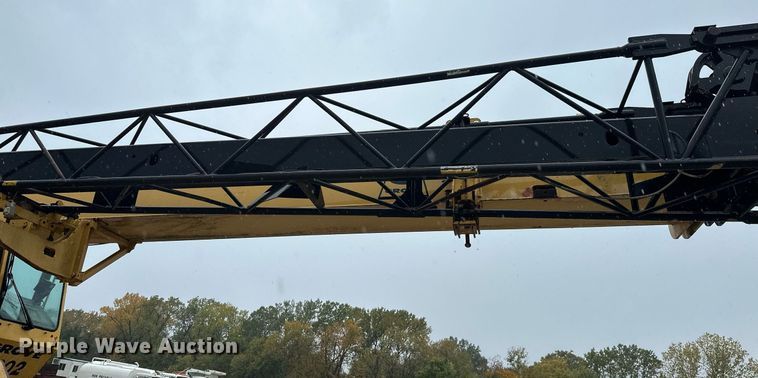 image for item JE9426 1990 Grove RT528C  crane