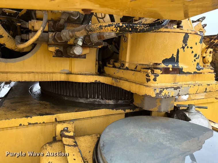 image for item JE9426 1990 Grove RT528C  crane