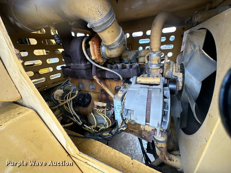 image for item JE9426 1990 Grove RT528C  crane