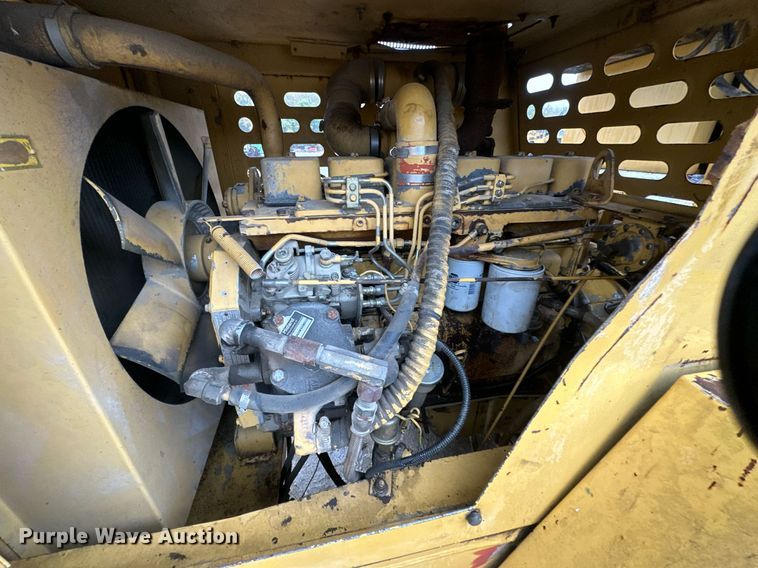 image for item JE9426 1990 Grove RT528C  crane