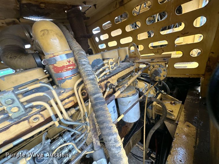 image for item JE9426 1990 Grove RT528C  crane