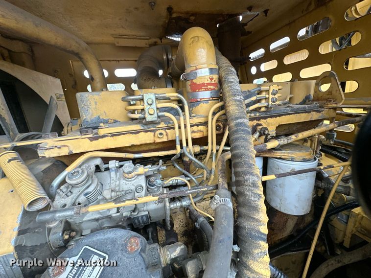 image for item JE9426 1990 Grove RT528C  crane