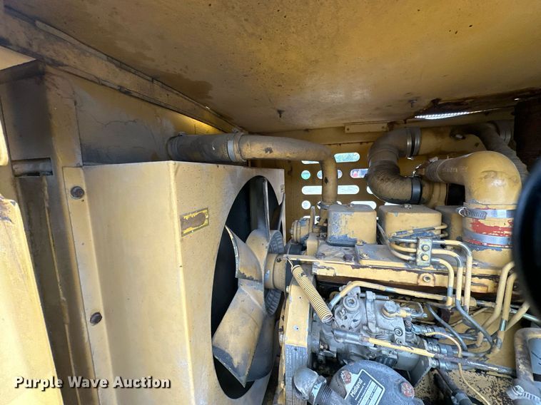 image for item JE9426 1990 Grove RT528C  crane