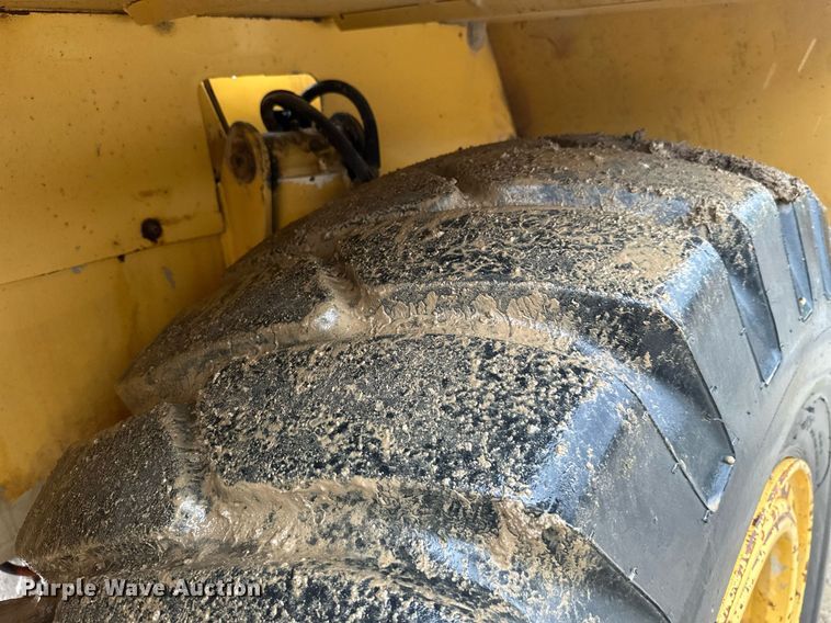 image for item JE9426 1990 Grove RT528C  crane