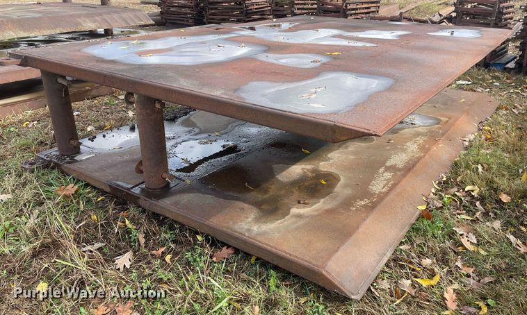 image for item JE9429 (2) trench boxes