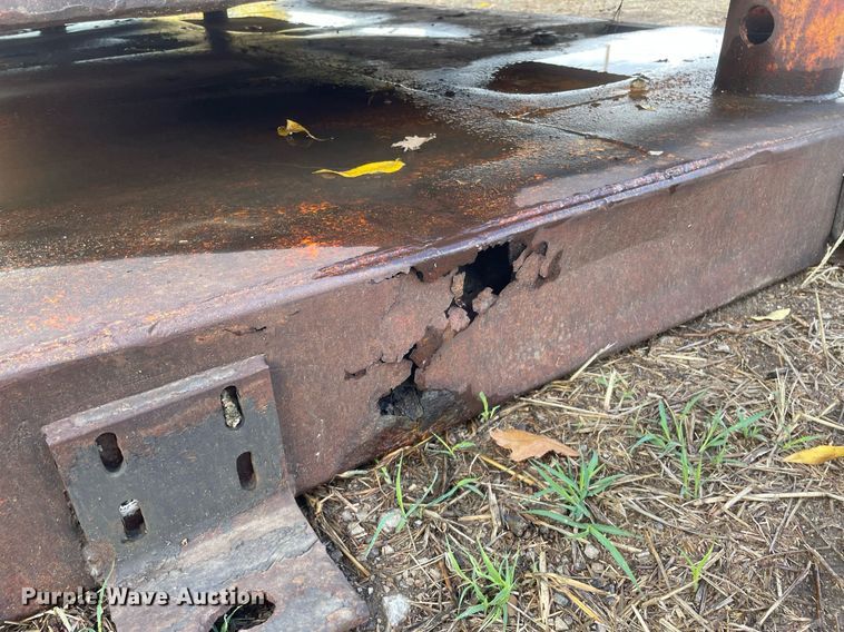 image for item JE9429 (2) trench boxes