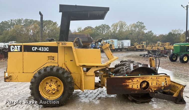 image for item JE9431 1996 Caterpillar CP-433C  single drum vibratory roller