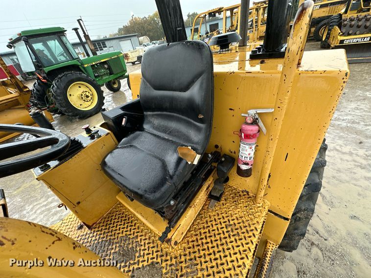 image for item JE9431 1996 Caterpillar CP-433C  single drum vibratory roller