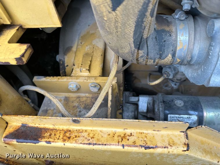 image for item JE9431 1996 Caterpillar CP-433C  single drum vibratory roller