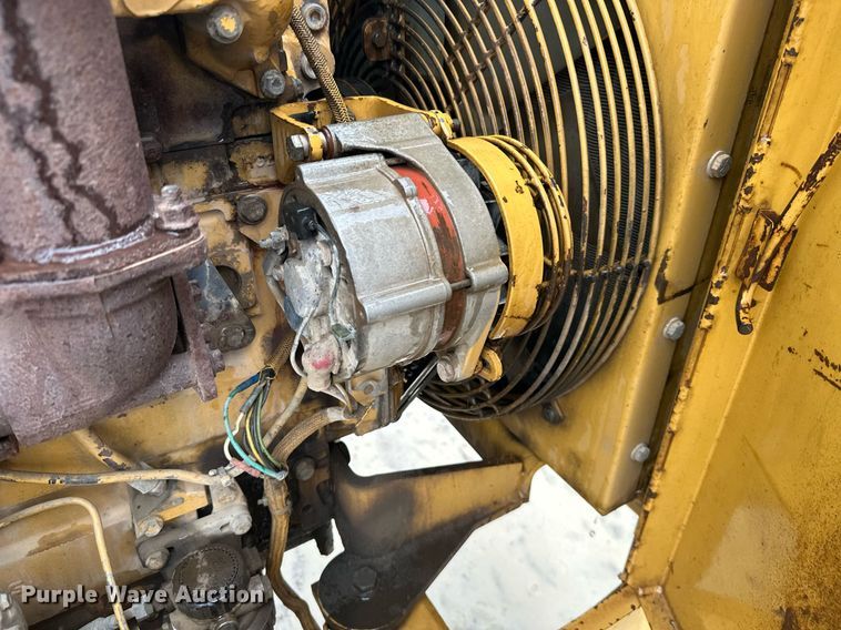 image for item JE9431 1996 Caterpillar CP-433C  single drum vibratory roller