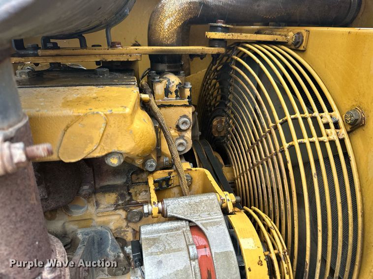 image for item JE9431 1996 Caterpillar CP-433C  single drum vibratory roller