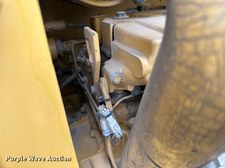 image for item JE9431 1996 Caterpillar CP-433C  single drum vibratory roller