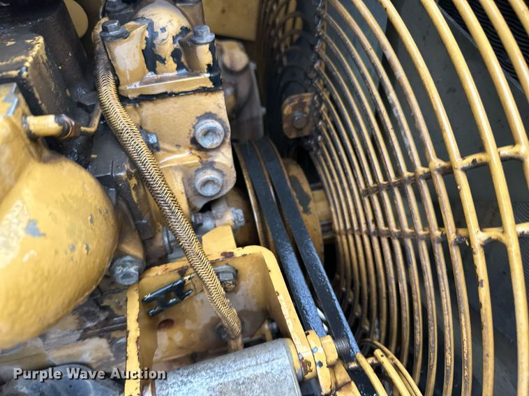 image for item JE9431 1996 Caterpillar CP-433C  single drum vibratory roller