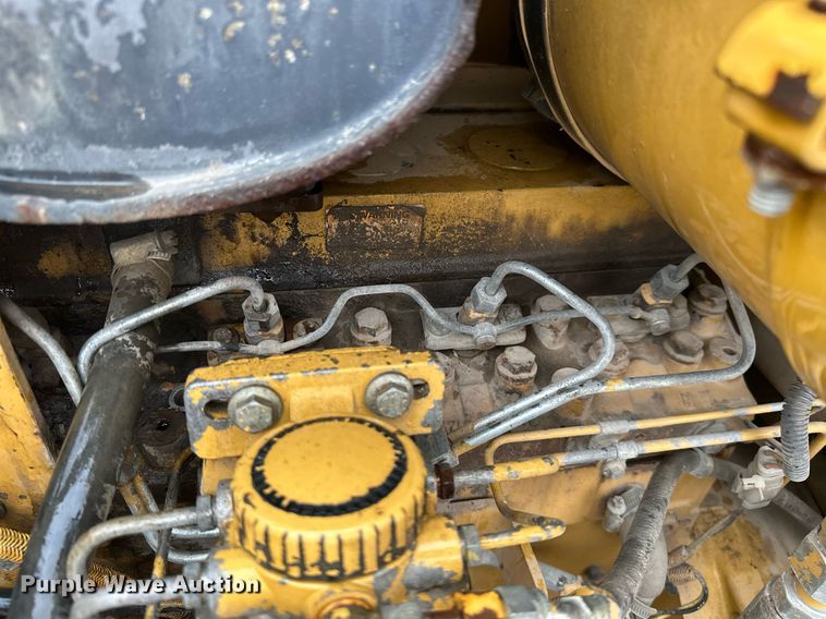 image for item JE9431 1996 Caterpillar CP-433C  single drum vibratory roller