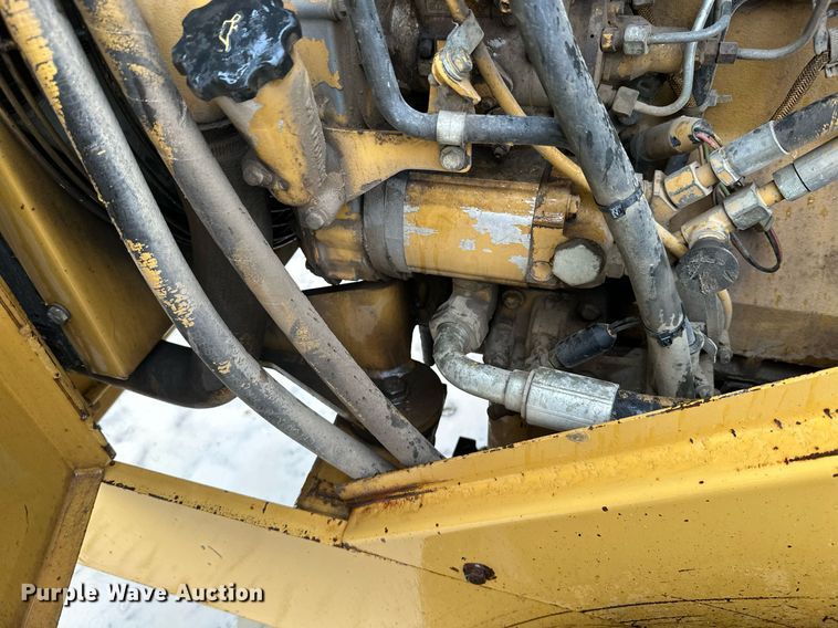 image for item JE9431 1996 Caterpillar CP-433C  single drum vibratory roller