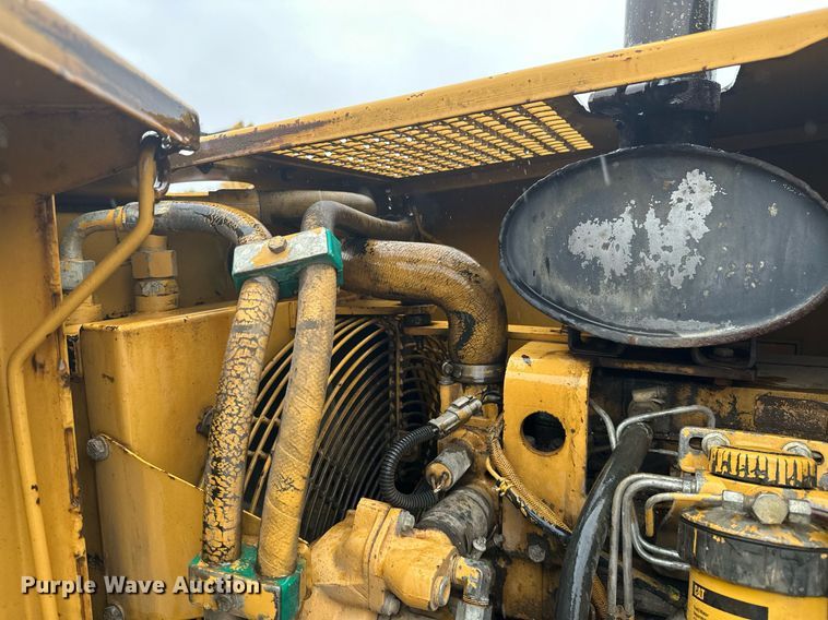 image for item JE9431 1996 Caterpillar CP-433C  single drum vibratory roller