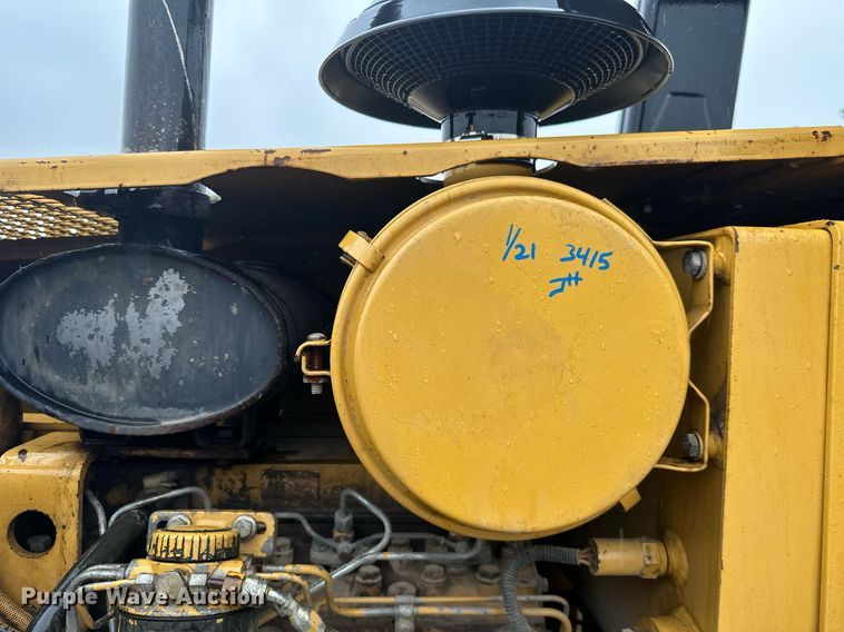 image for item JE9431 1996 Caterpillar CP-433C  single drum vibratory roller