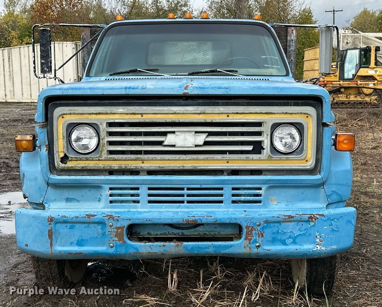 image for item JE9437 1979 Chevrolet C60  flatbed truck