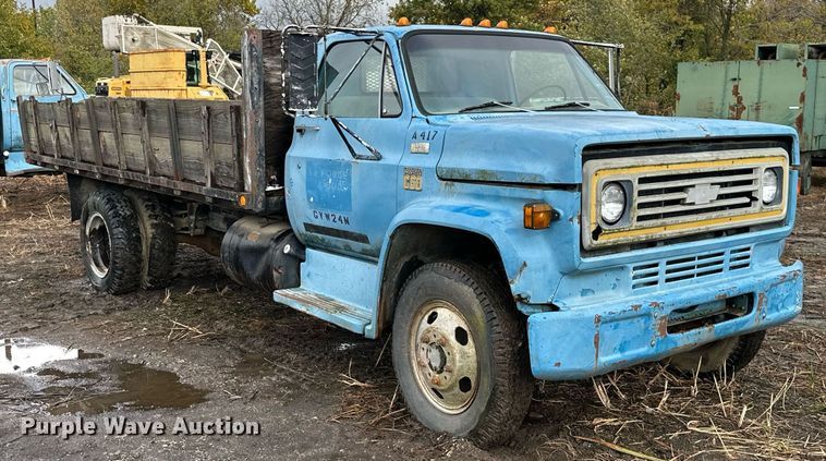 image for item JE9437 1979 Chevrolet C60  flatbed truck