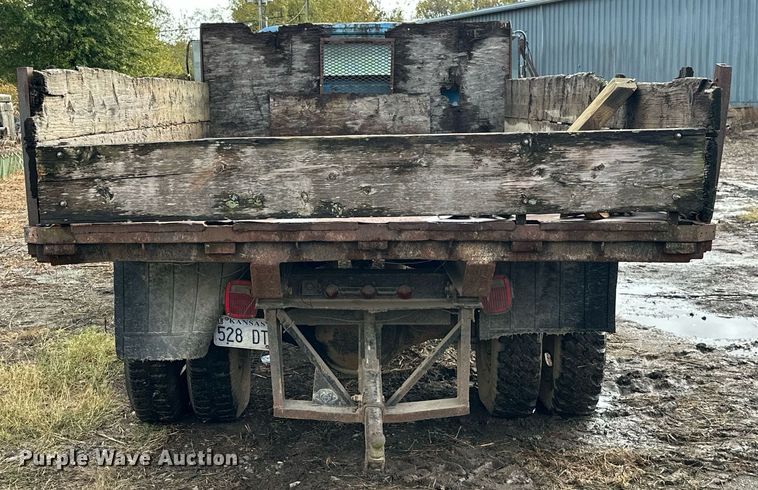 image for item JE9437 1979 Chevrolet C60  flatbed truck