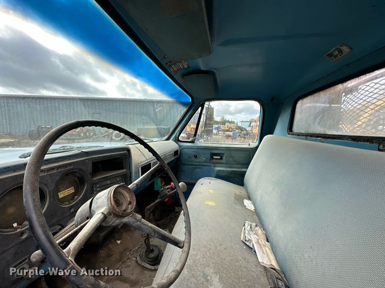 image for item JE9437 1979 Chevrolet C60  flatbed truck