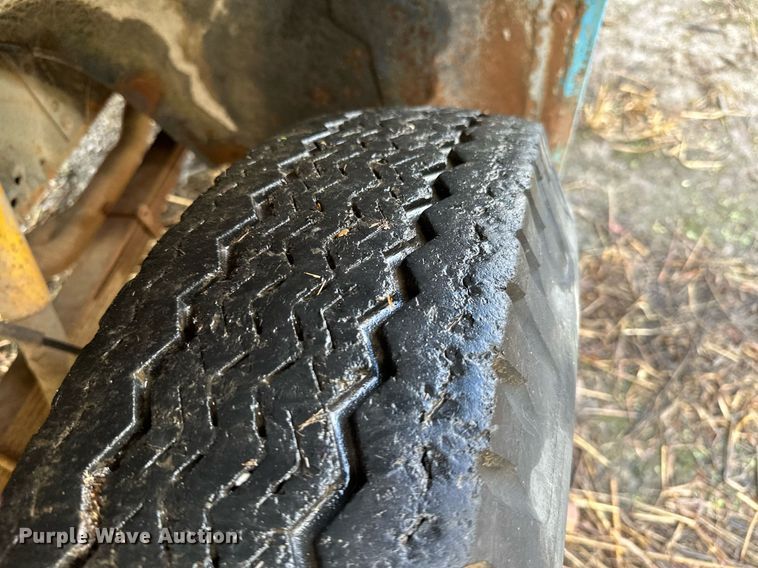 image for item JE9437 1979 Chevrolet C60  flatbed truck