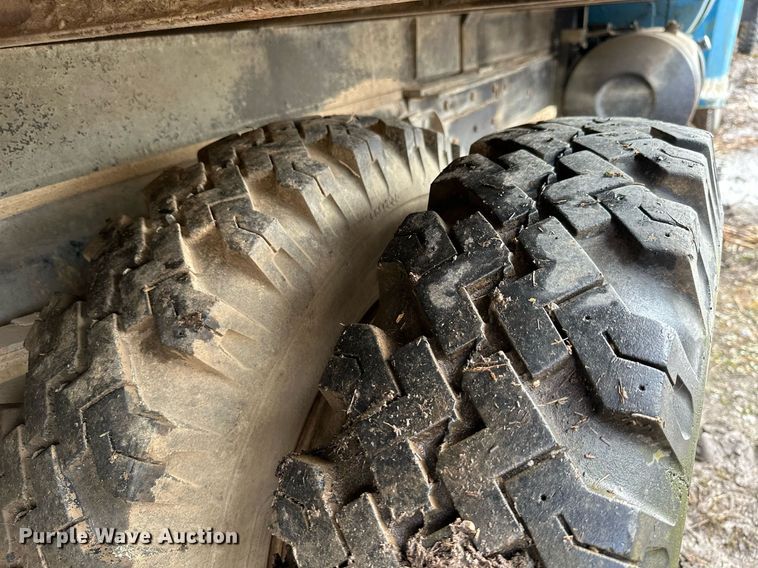 image for item JE9437 1979 Chevrolet C60  flatbed truck